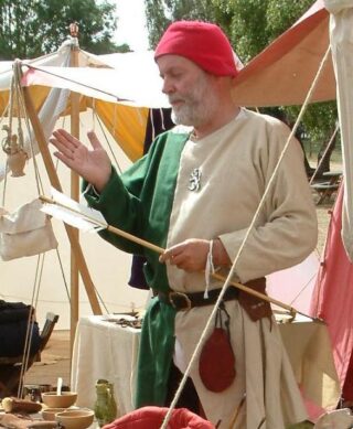 Public Speaker in Kent, Simon Waterfield presents his talk on The Agincourt Archer